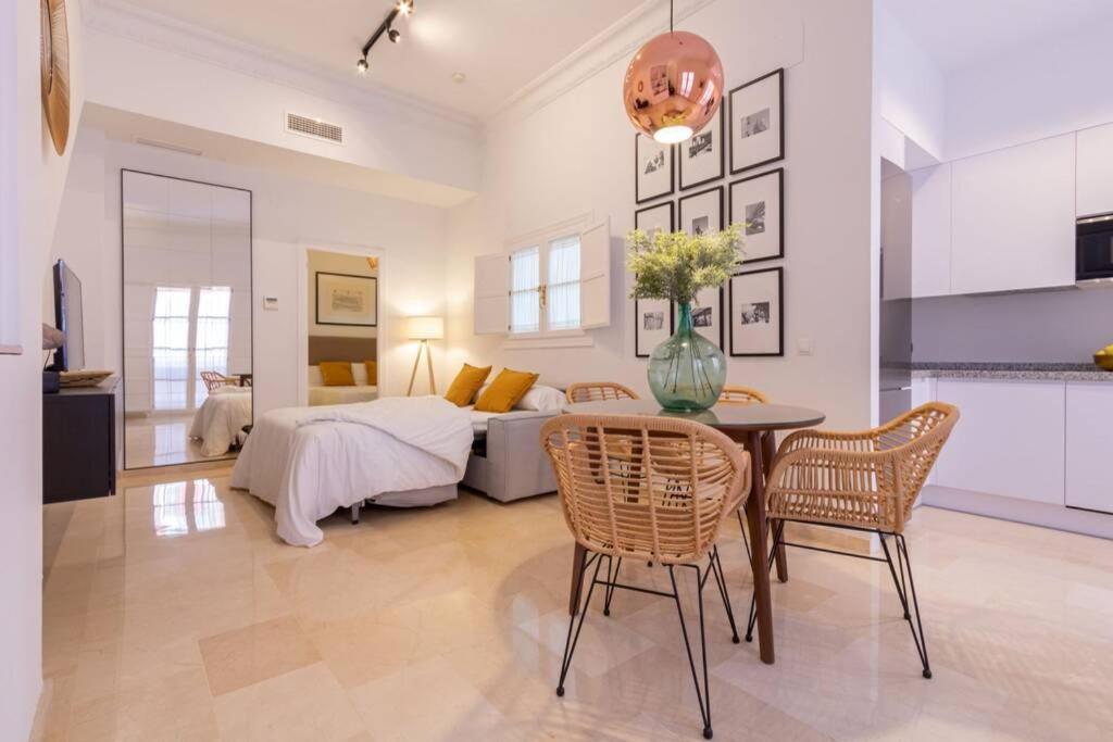 Mumu Luxury Suite Lirio Seville Exterior photo