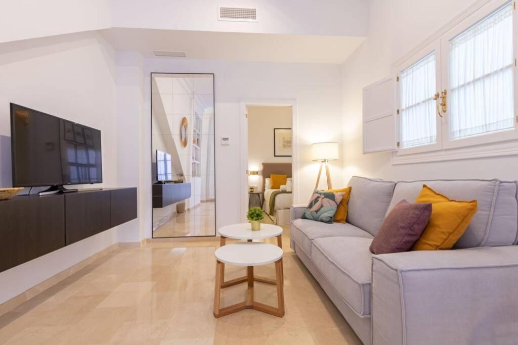 Mumu Luxury Suite Lirio Seville Exterior photo